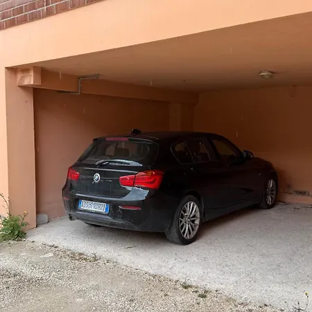 P060 - Porto Recanati, Comodo Trilocale Con Posto Auto アパート *